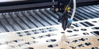 Máy cắt CNC Laser có mấy loại? Bảng giá và cách chọn máy phù hợp từng ngành