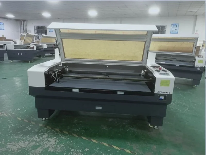 máy cắt khắc laser 1390 2