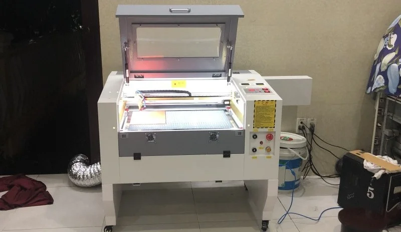 máy cắt khắc laser CO2 6040 2