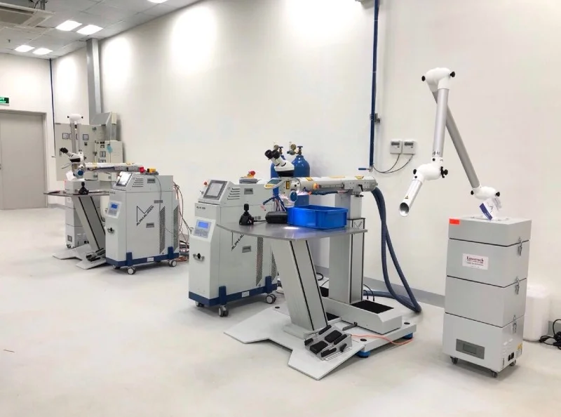 máy cắt laser alpha 2