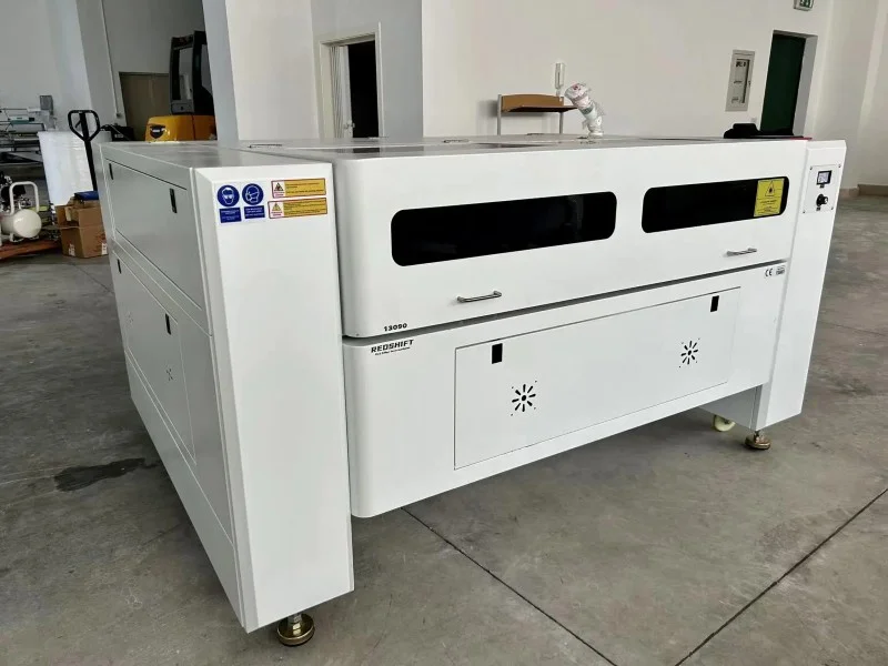 máy cắt laser CO2 2