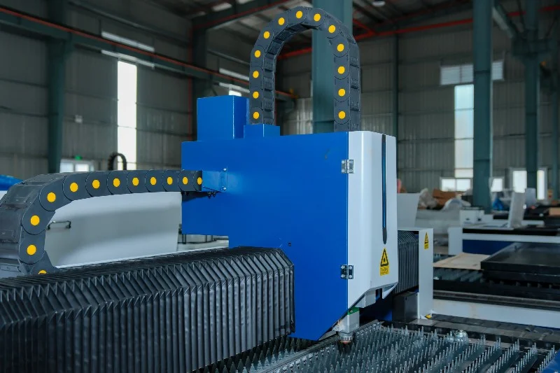 Máy cắt laser fiber 3015 4