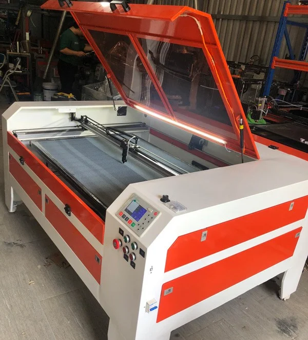 máy cắt laser Nhật cũ 3