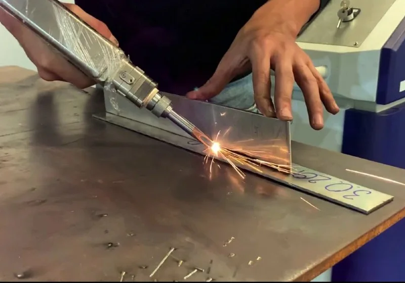 máy hàn laser cầm tay mini 3